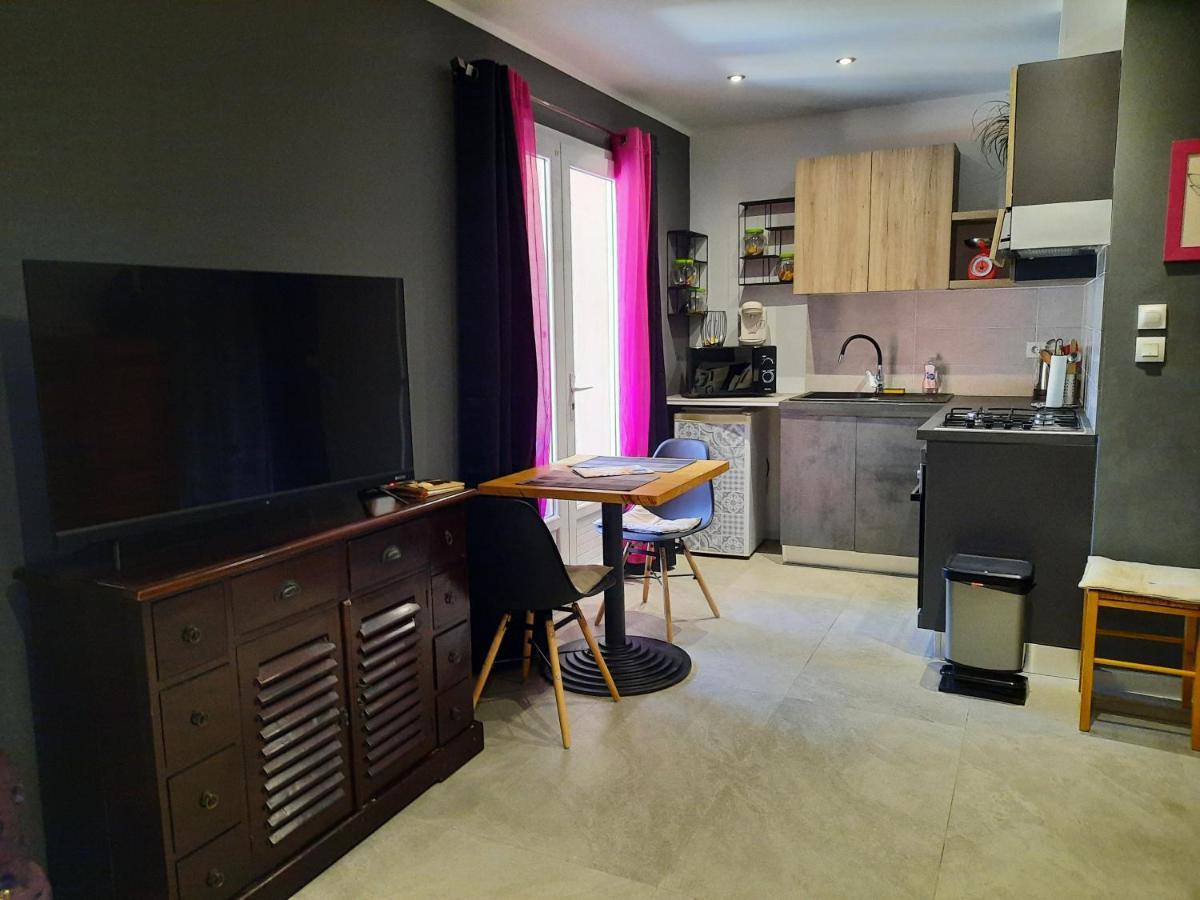 Studio Bouquet Brouzet-les-Ales Exterior foto