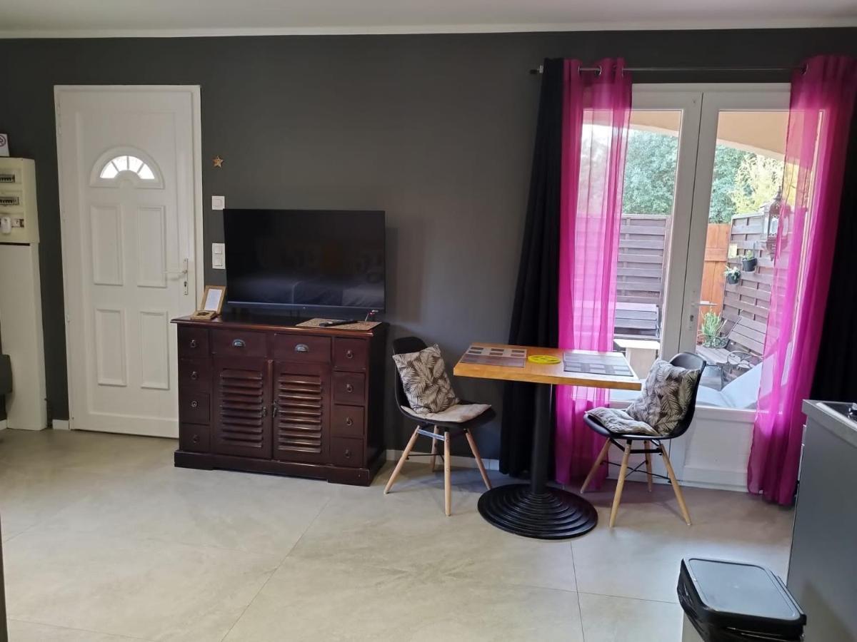 Studio Bouquet Brouzet-les-Ales Exterior foto